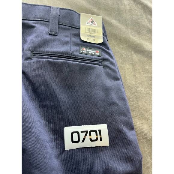 New Bulwark Men’s 431CNB2 Cat 2 size 36X32 FR Flame Resistant Navy Pants - Picture 4 of 4